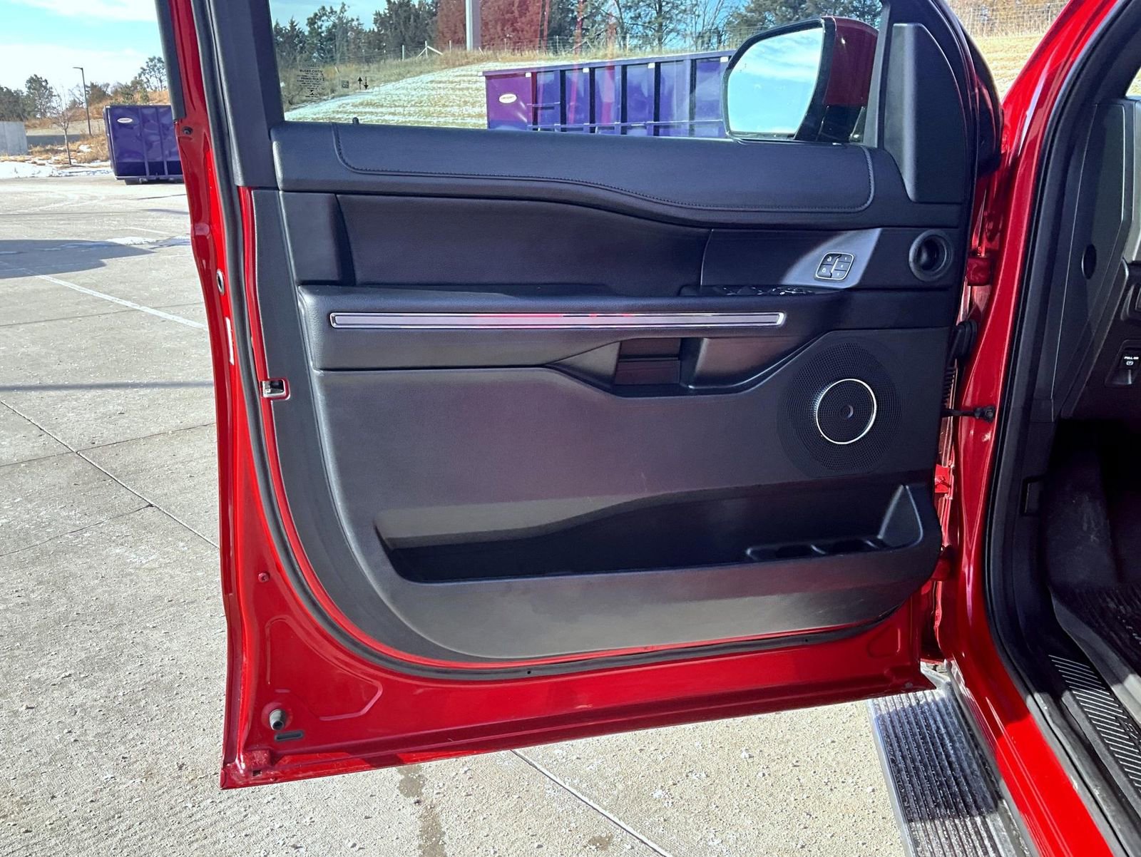 Used 2021 Ford Expedition XLT image 10