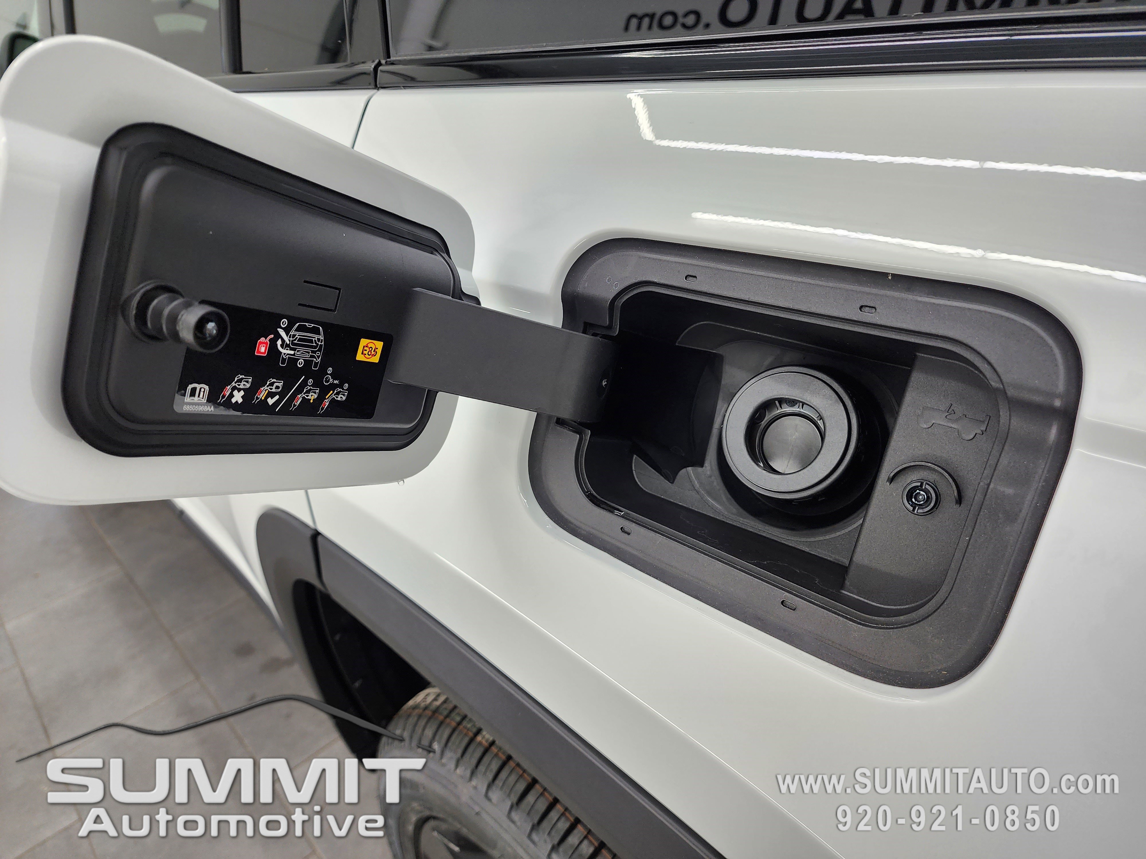 New 2025 Jeep Grand Cherokee Limited w/ Luxury Tech Group II image 36