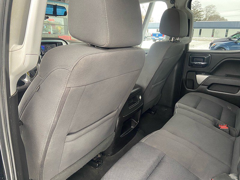 Used 2018 Chevrolet Silverado 1500 LT w/ Midnight Edition image 18