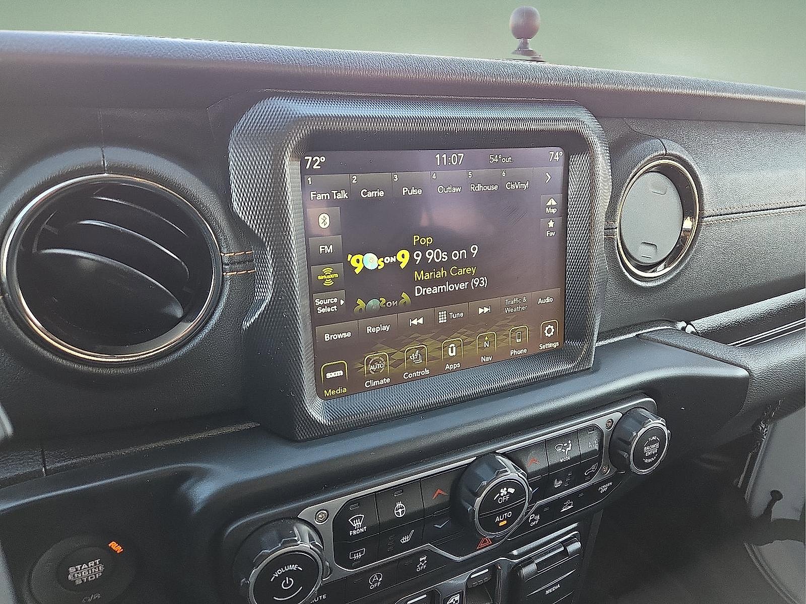 Used 2023 Jeep Gladiator Overland image 15