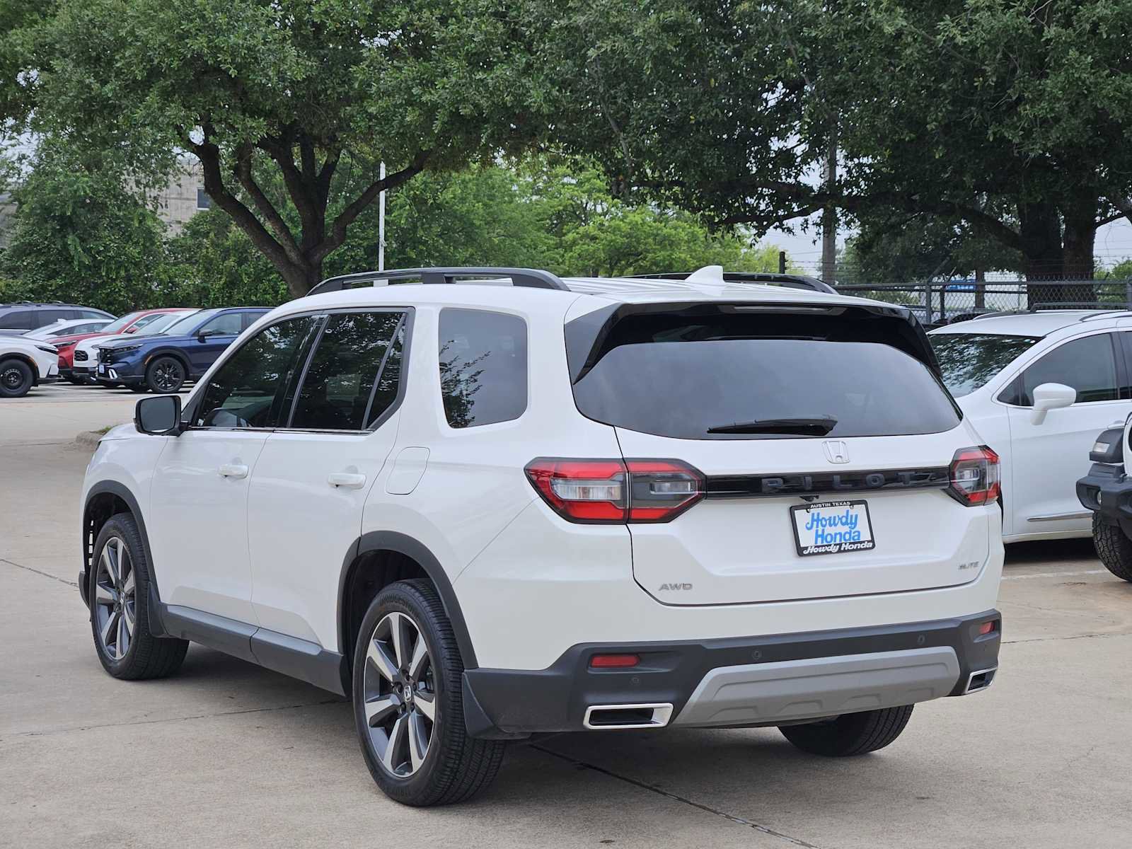 Used 2023 Honda Pilot Elite image 5