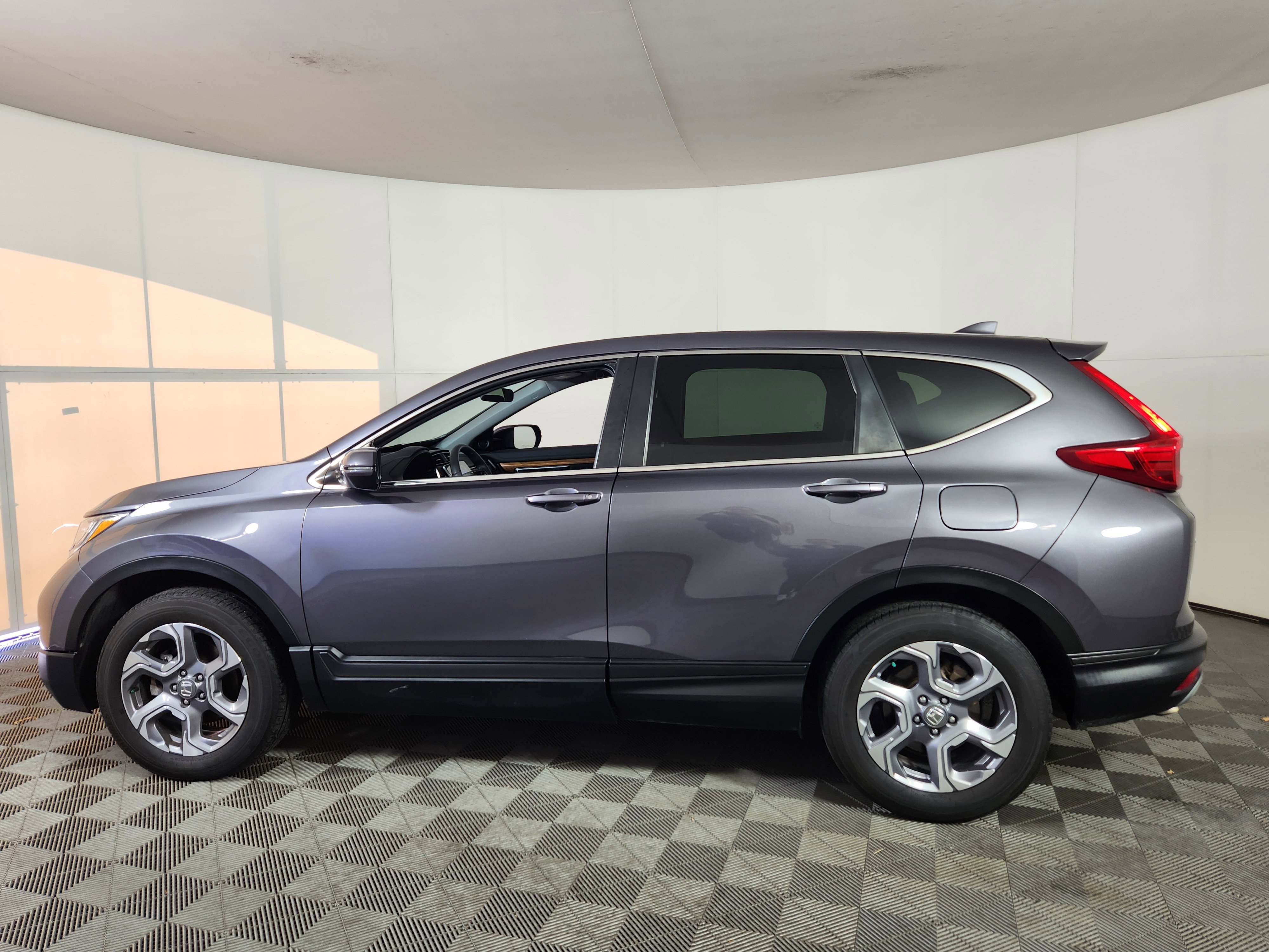 Used 2018 Honda CR-V EX image 4