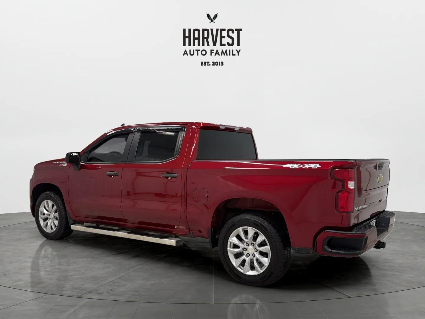 Used 2022 Chevrolet Silverado 1500 Custom w/ Safety Confidence Package AWD/4WD image 3