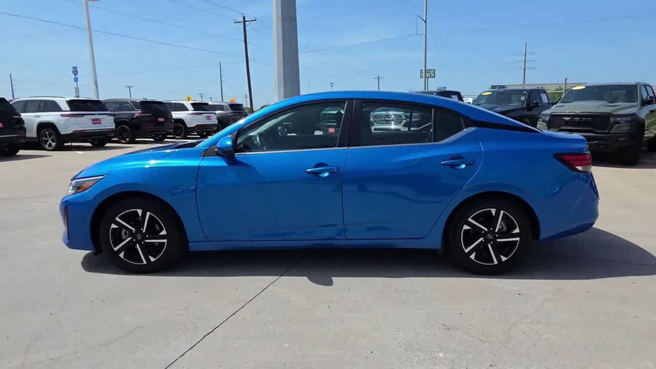 Used 2024 Nissan Sentra SV FWD image 5