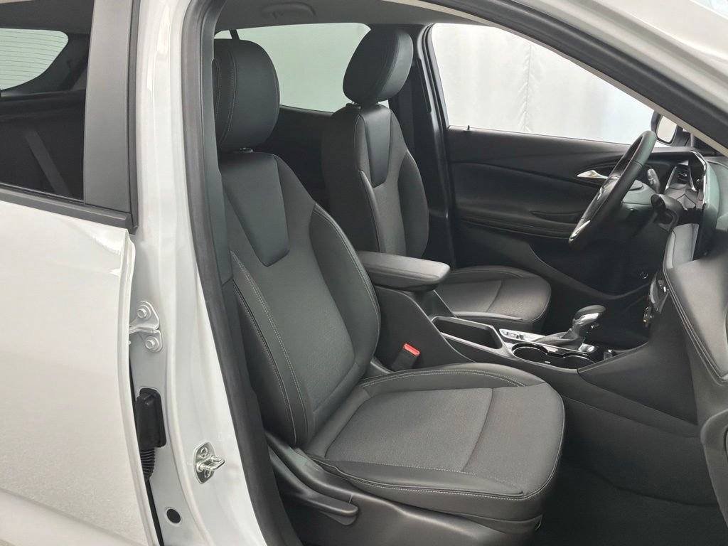 Used 2024 Buick Encore GX Preferred w/ Advanced Technology Package FWD image 33