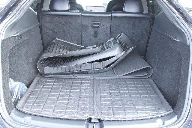 Used 2024 Tesla Model Y Long Range RWD image 32