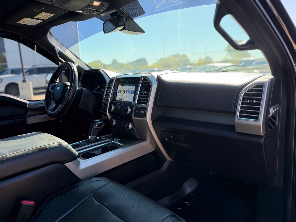 Used 2016 Ford F150 Lariat w/ Equipment Group 502A Luxury AWD/4WD image 9