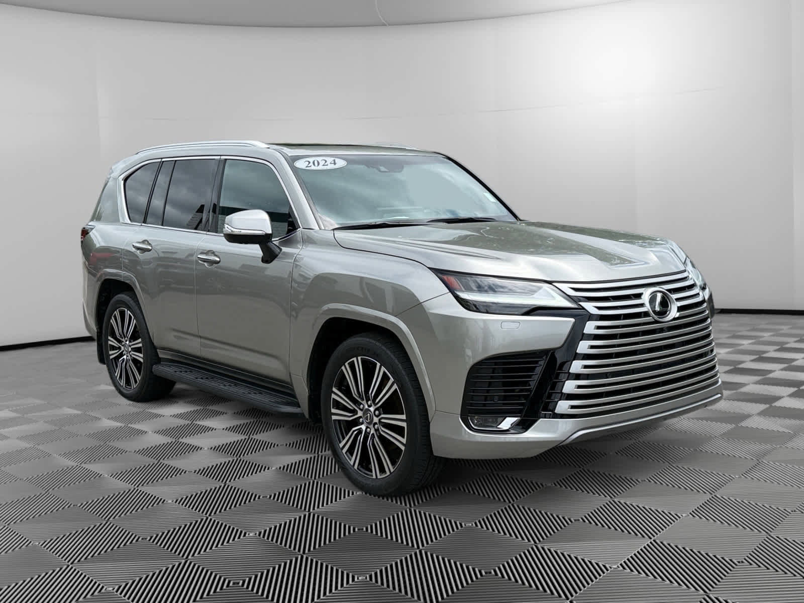 Used 2024 Lexus LX 600 4WD w/ Luxury Package image 7