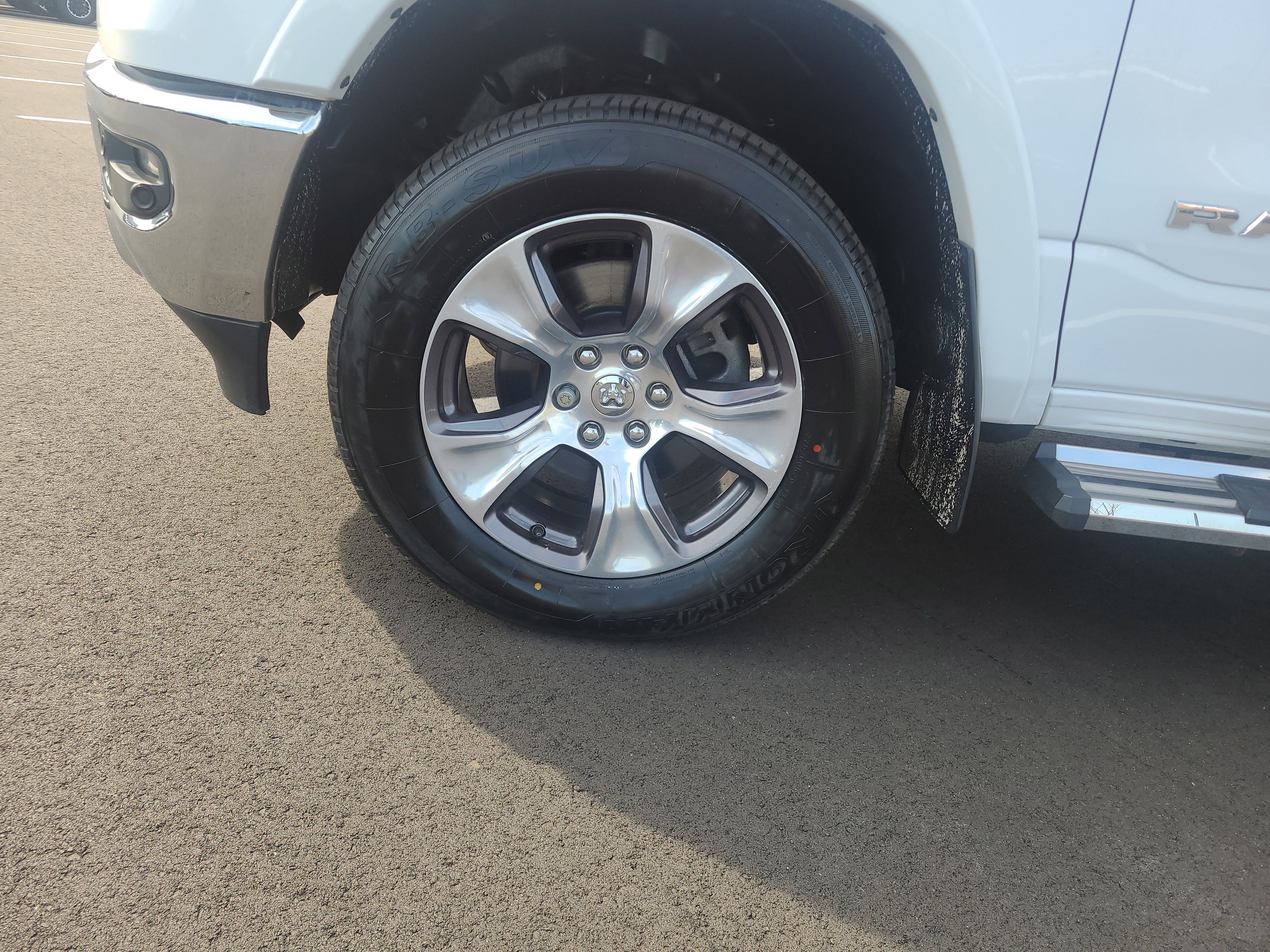 Used 2021 RAM 1500 Laramie AWD/4WD image 10
