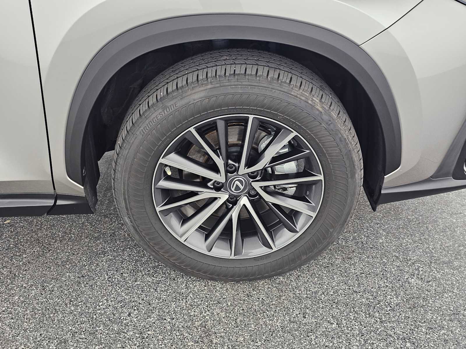 Used 2023 Lexus NX 350 AWD image 9