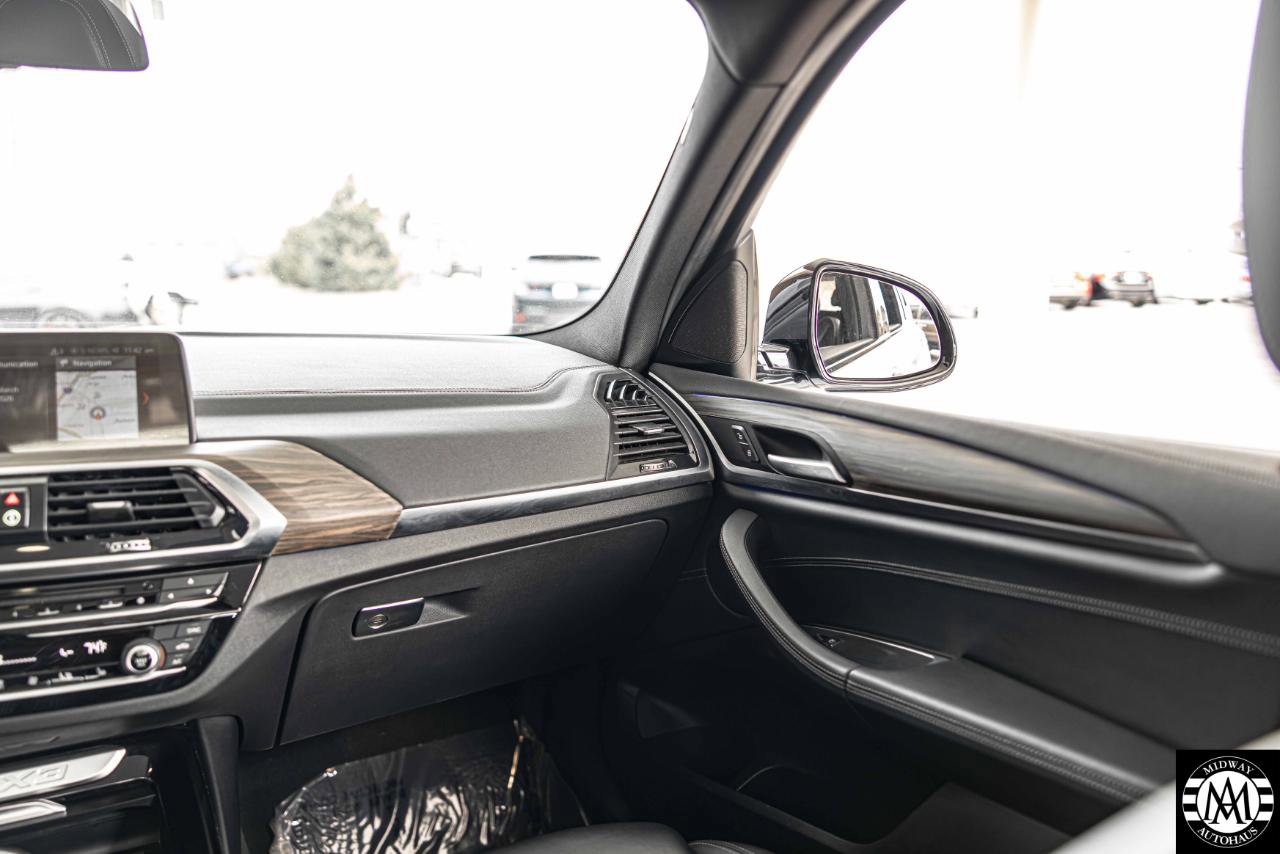 Used 2018 BMW X3 xDrive30i AWD/4WD image 16