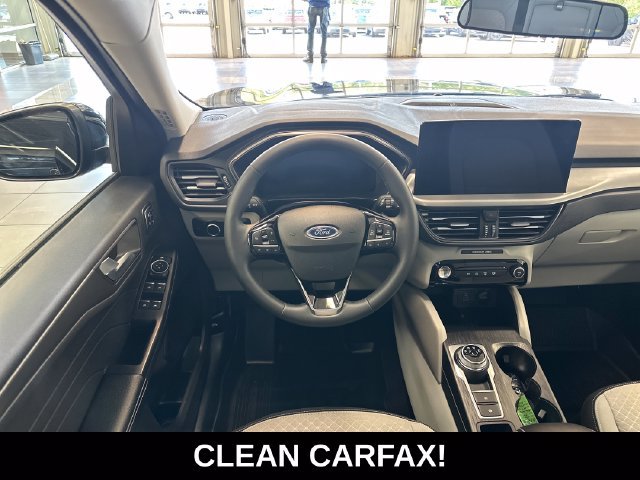 Used 2023 Ford Escape Active w/ Tech Pack #2 AWD/4WD image 2
