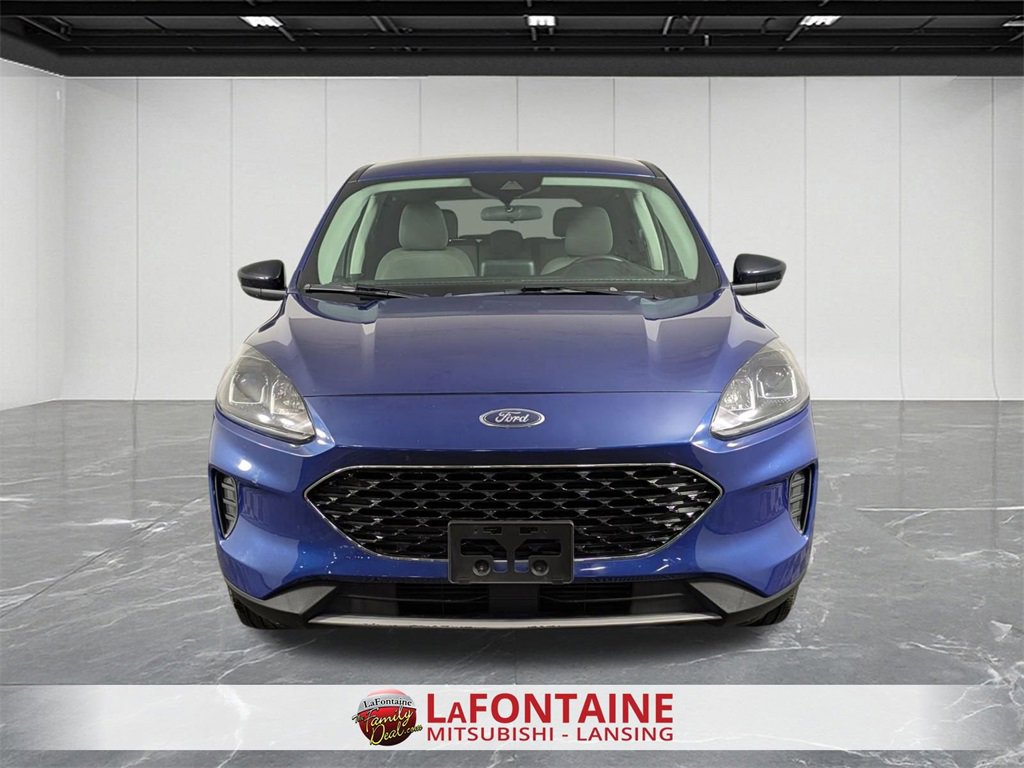 Used 2022 Ford Escape SE w/ SE Sport Appearance Package image 16