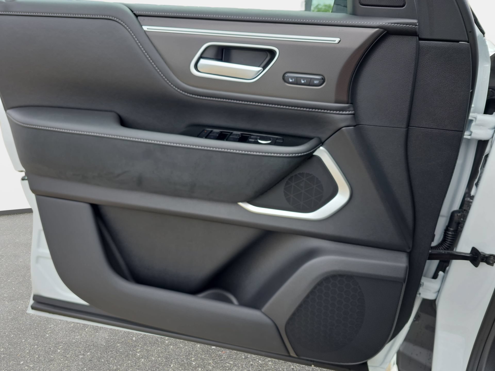 New 2026 INFINITI QX80 Luxe w/ Cargo Package RWD image 26