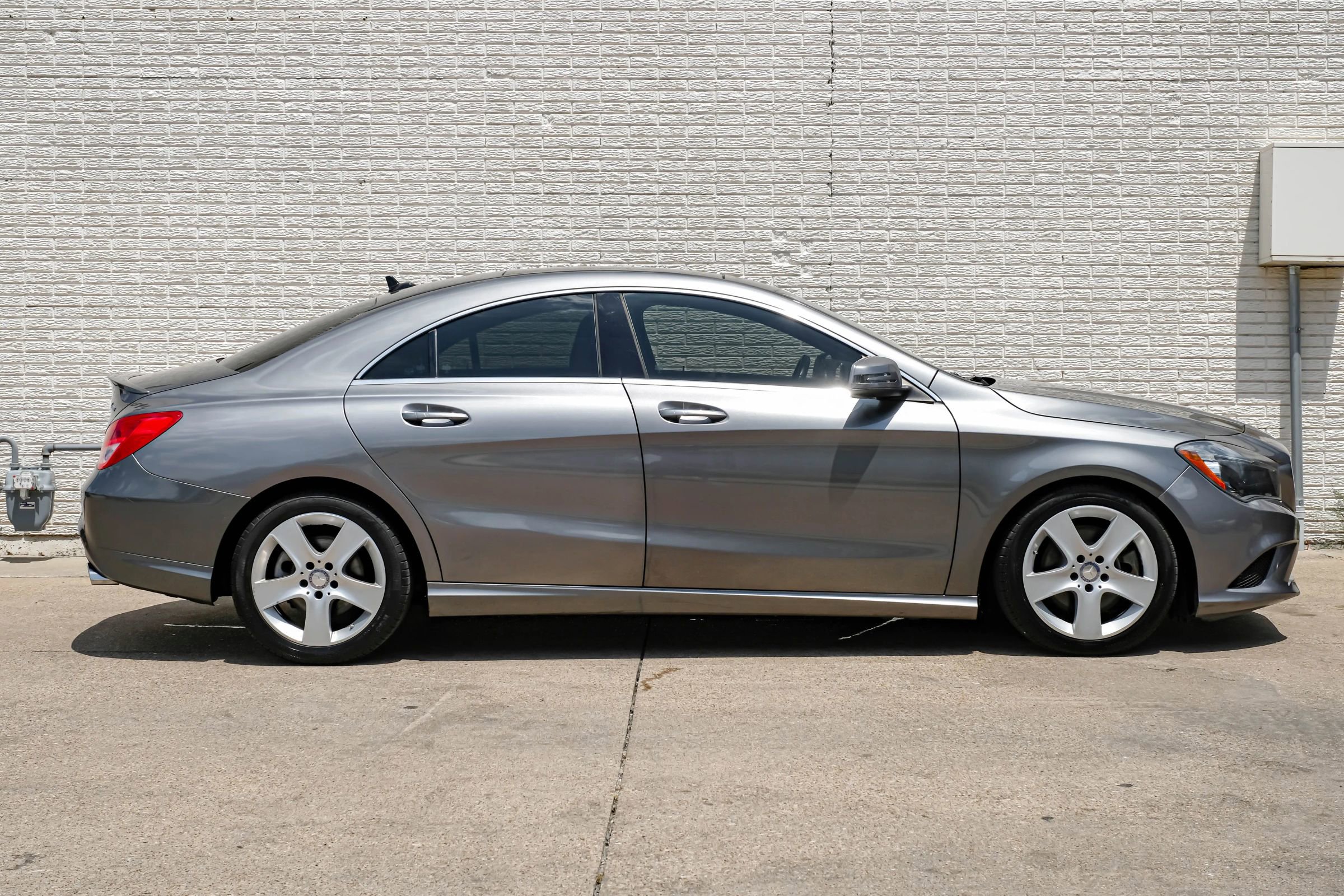 Used 2016 Mercedes-Benz CLA 250 4MATIC w/ Premium 1 Package image 7