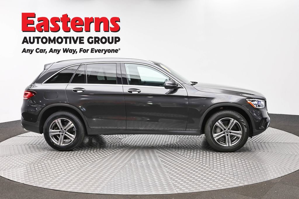 Used 2022 Mercedes-Benz GLC 300 4MATIC w/ Premium Package Lite image 4