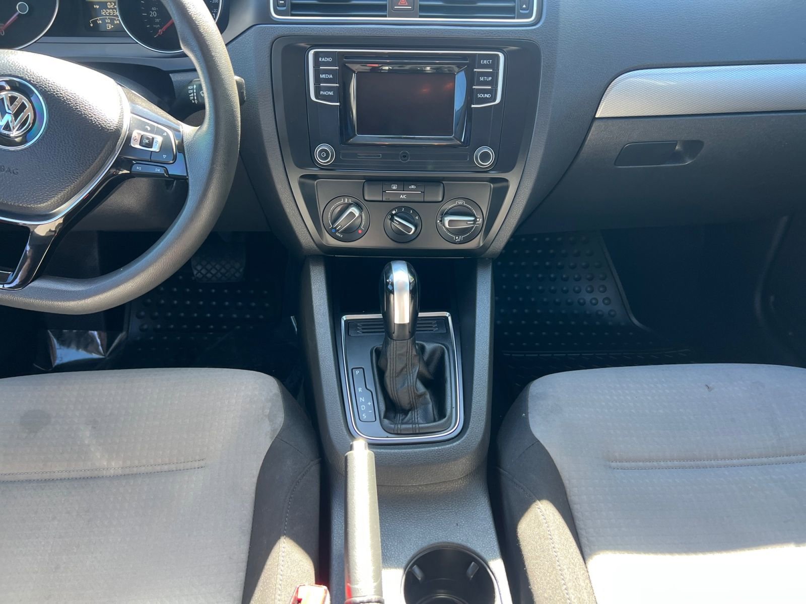 Used 2018 Volkswagen Jetta S FWD image 11