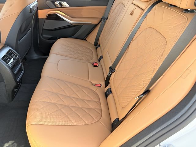 Used 2026 BMW X5 sDrive40i w/ Premium Package RWD image 17