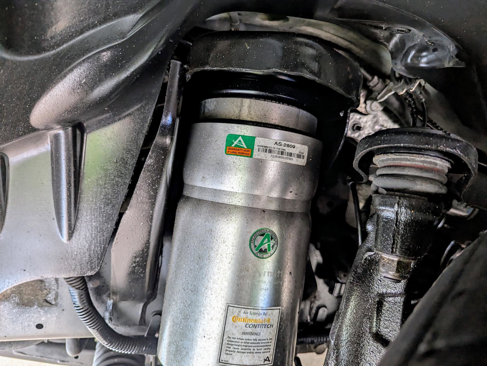 Used 2015 Land Rover LR4 HSE LUX image 19