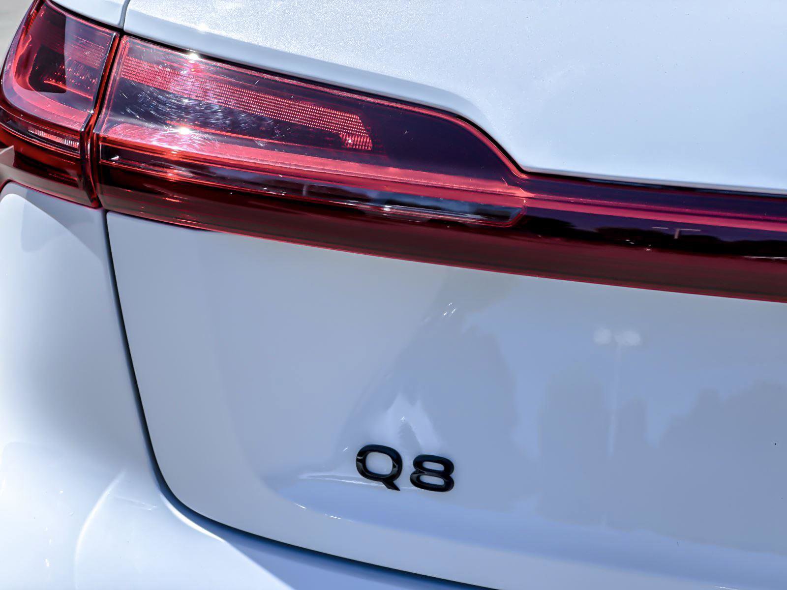 Used 2024 Audi Q8 e-tron Prestige w/ Prestige Package image 26