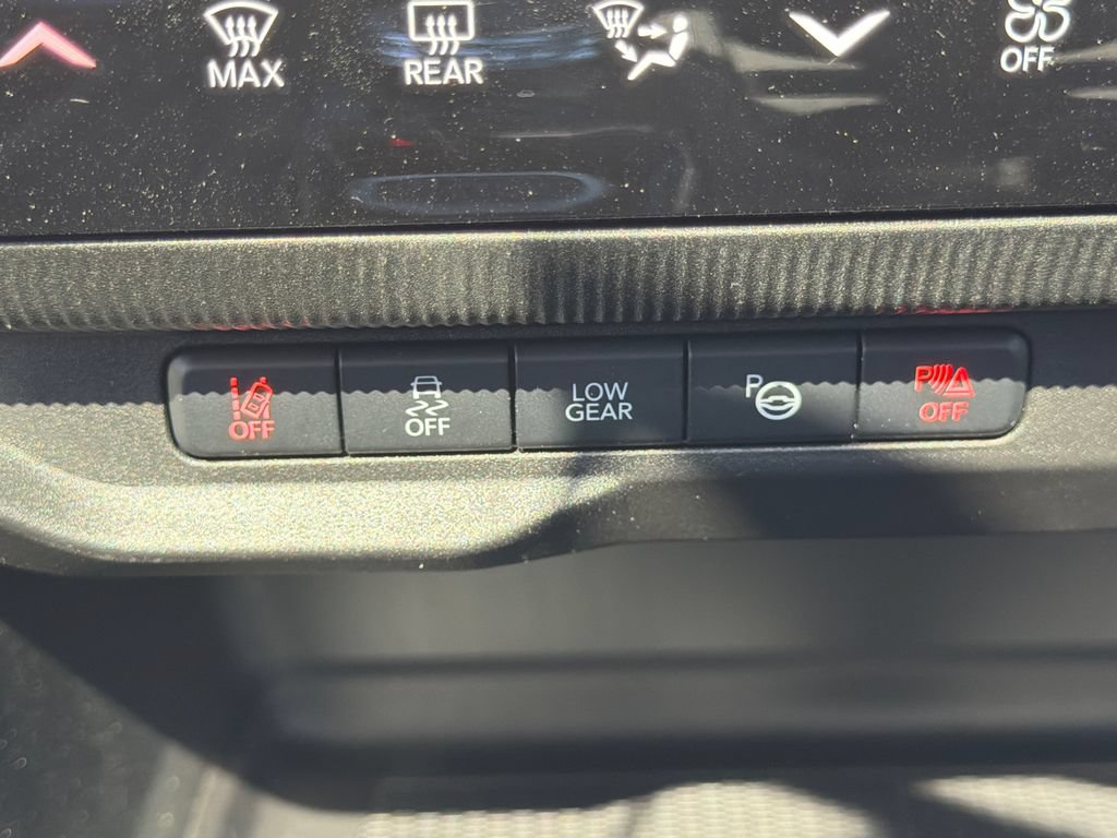 New 2026 Jeep Cherokee Overland w/ Advanced Pro Tech Group AWD/4WD image 31