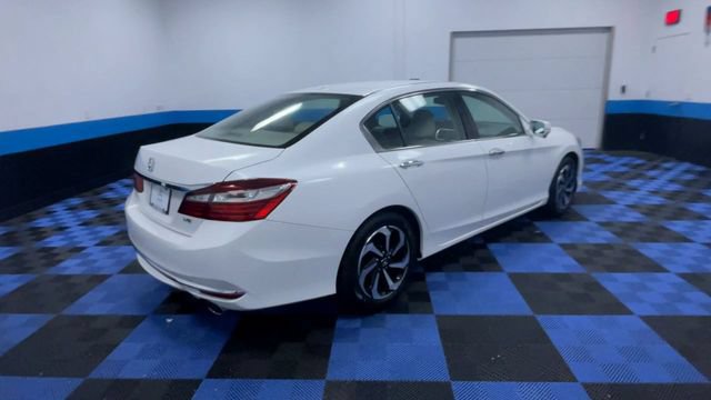 Used 2017 Honda Accord EX-L image 8