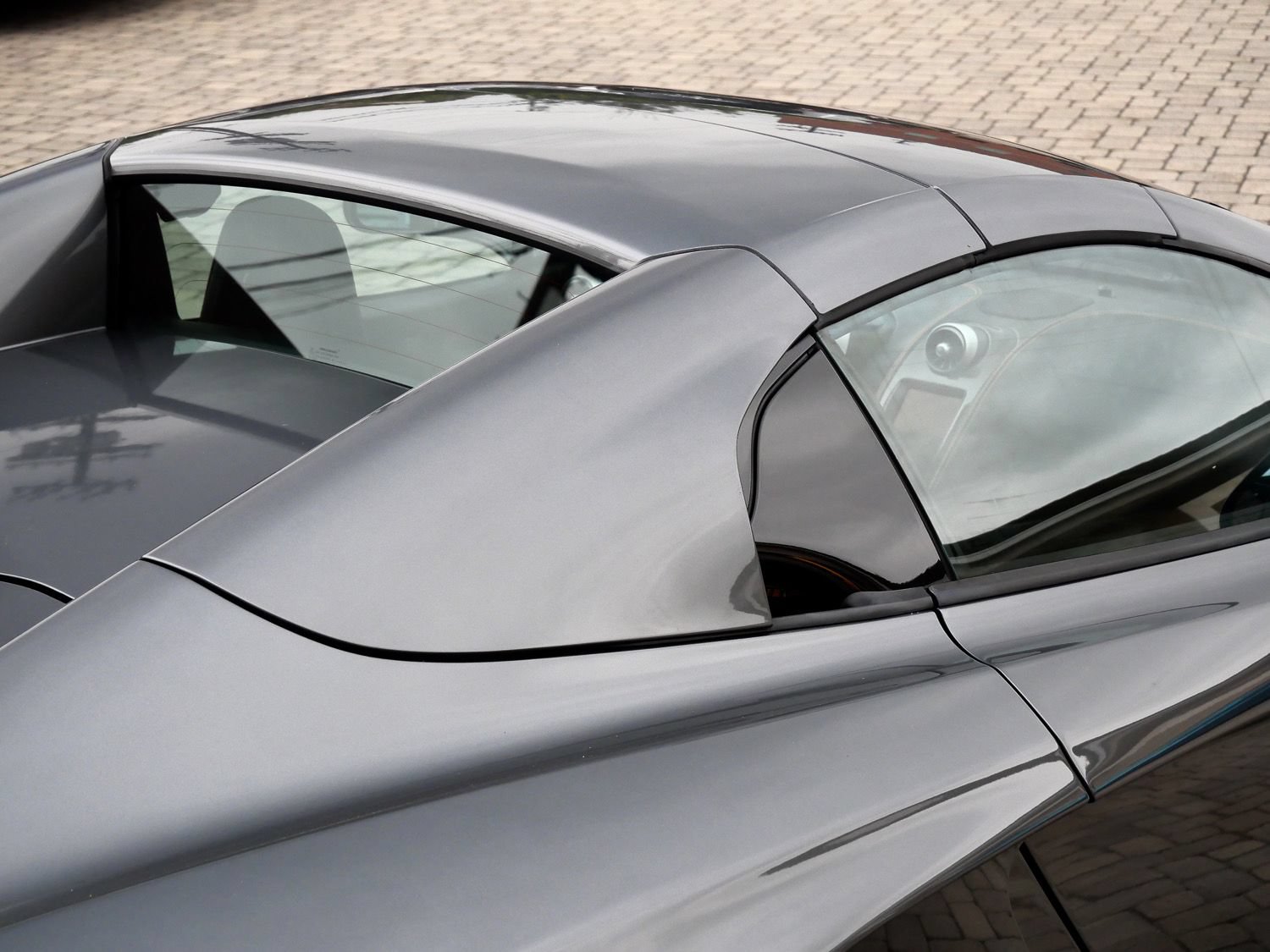 Used 2013 McLaren MP4-12C Spider RWD image 17