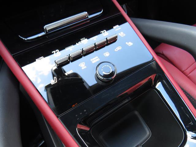 Used 2024 Porsche Cayenne S image 15