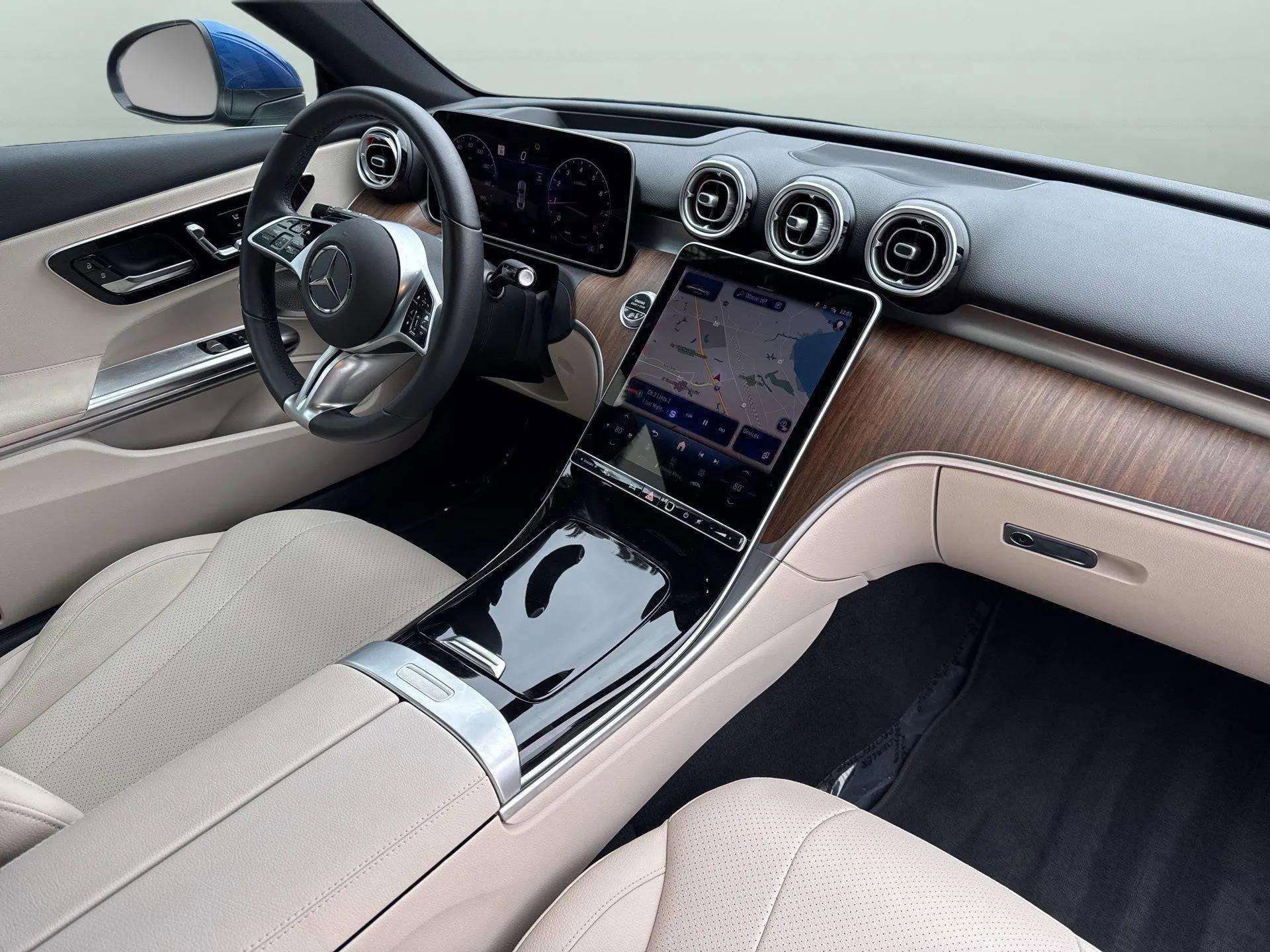 Used 2024 Mercedes-Benz CLE 300 4MATIC Coupe image 2