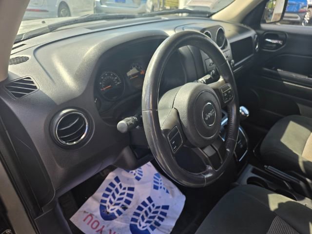 Used 2014 Jeep Patriot Latitude FWD image 16