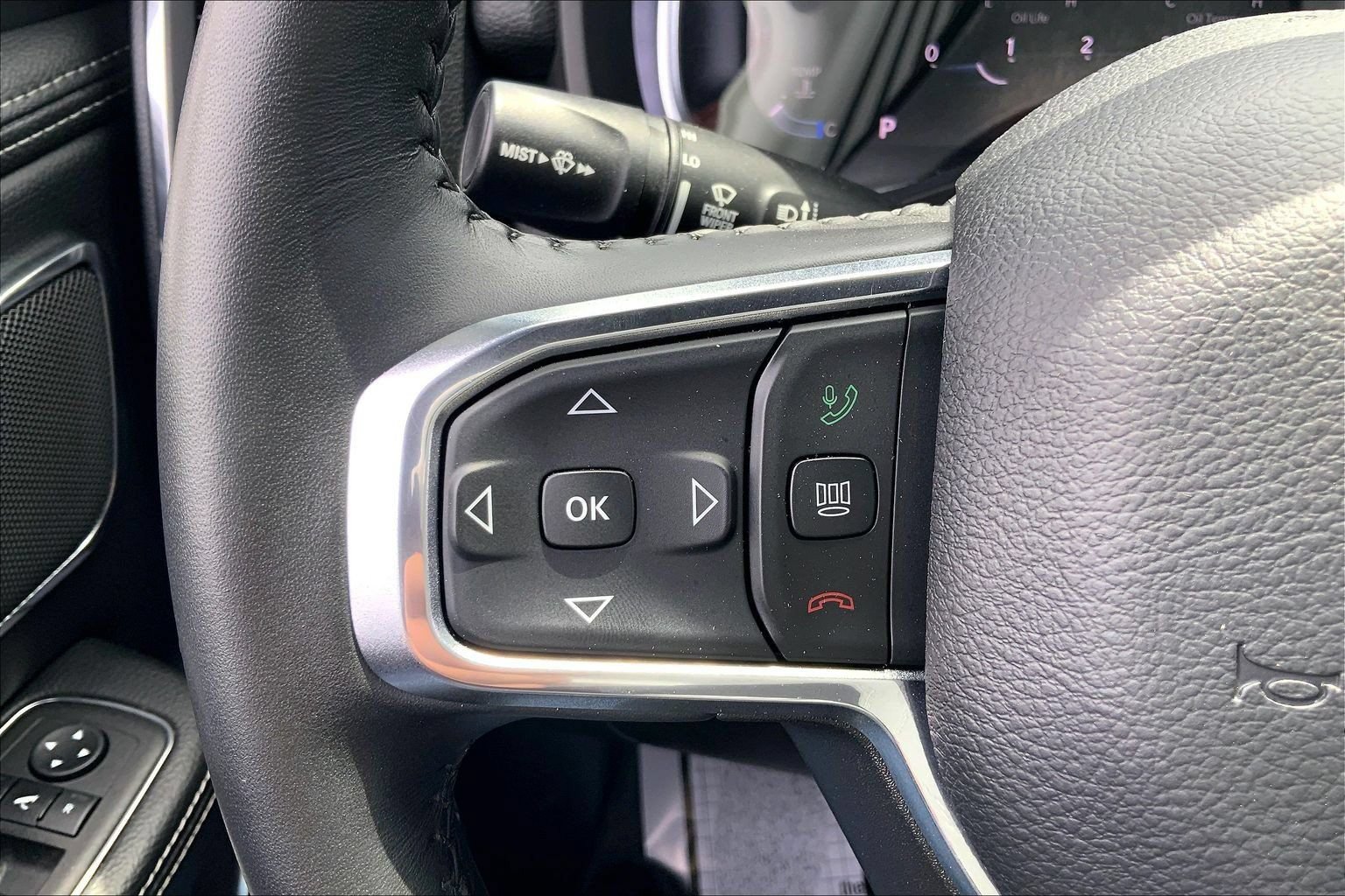 Used 2024 RAM 1500 Laramie AWD/4WD image 18