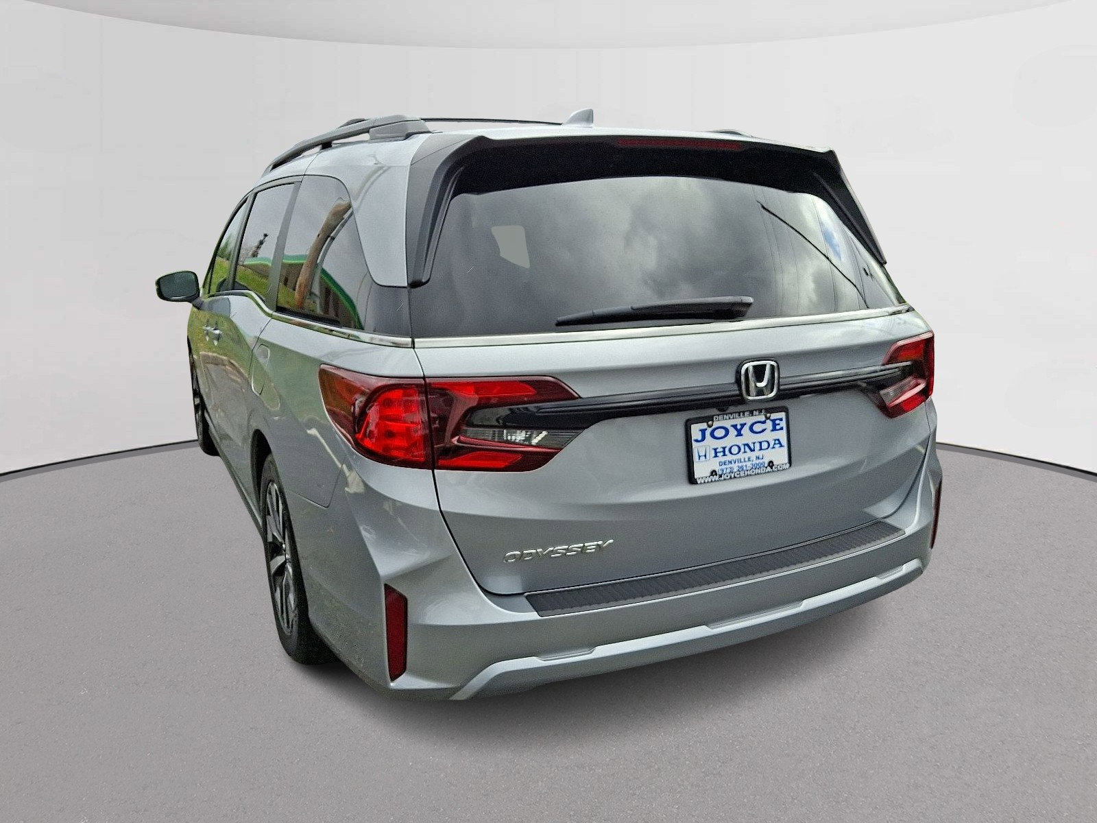 Used 2025 Honda Odyssey EX-L image 8