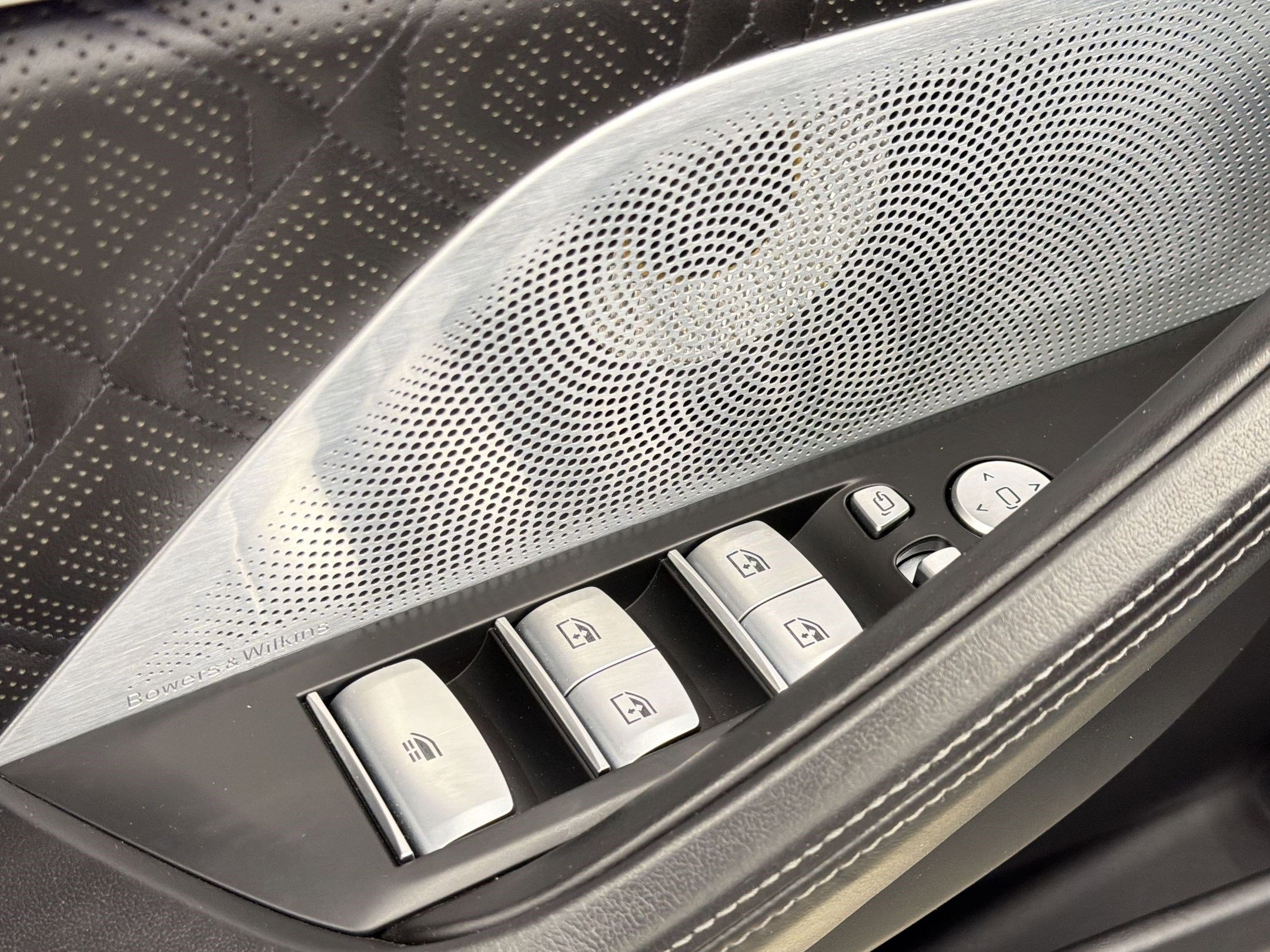 Used 2023 BMW M8 Competition w/ M Carbon Exterior Package AWD/4WD image 18