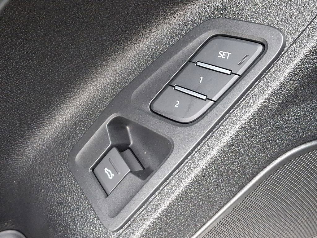 Certified 2025 Audi Q3 2.0T Premium Plus w/ Premium Plus Package image 28