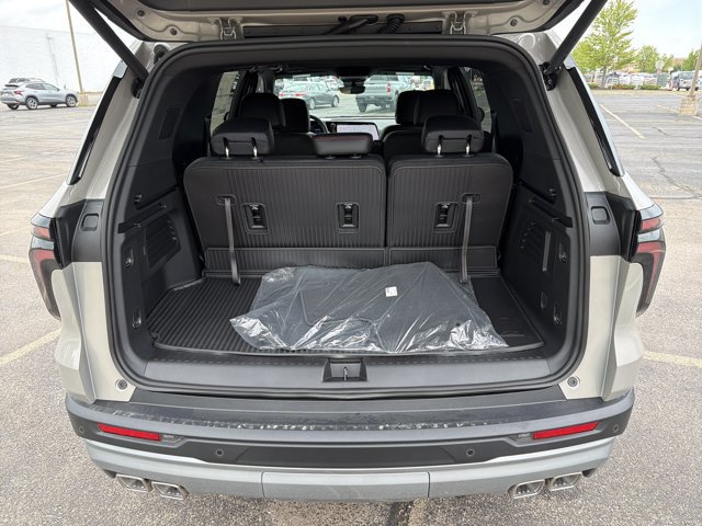 New 2026 Chevrolet Traverse Z71 w/ Driver Confidence Package AWD/4WD image 35
