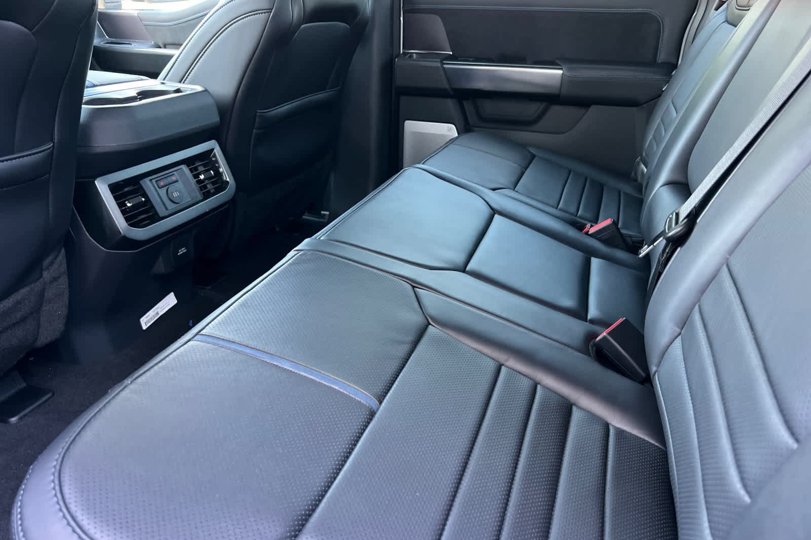 New 2026 Ford F250 Platinum AWD/4WD image 4