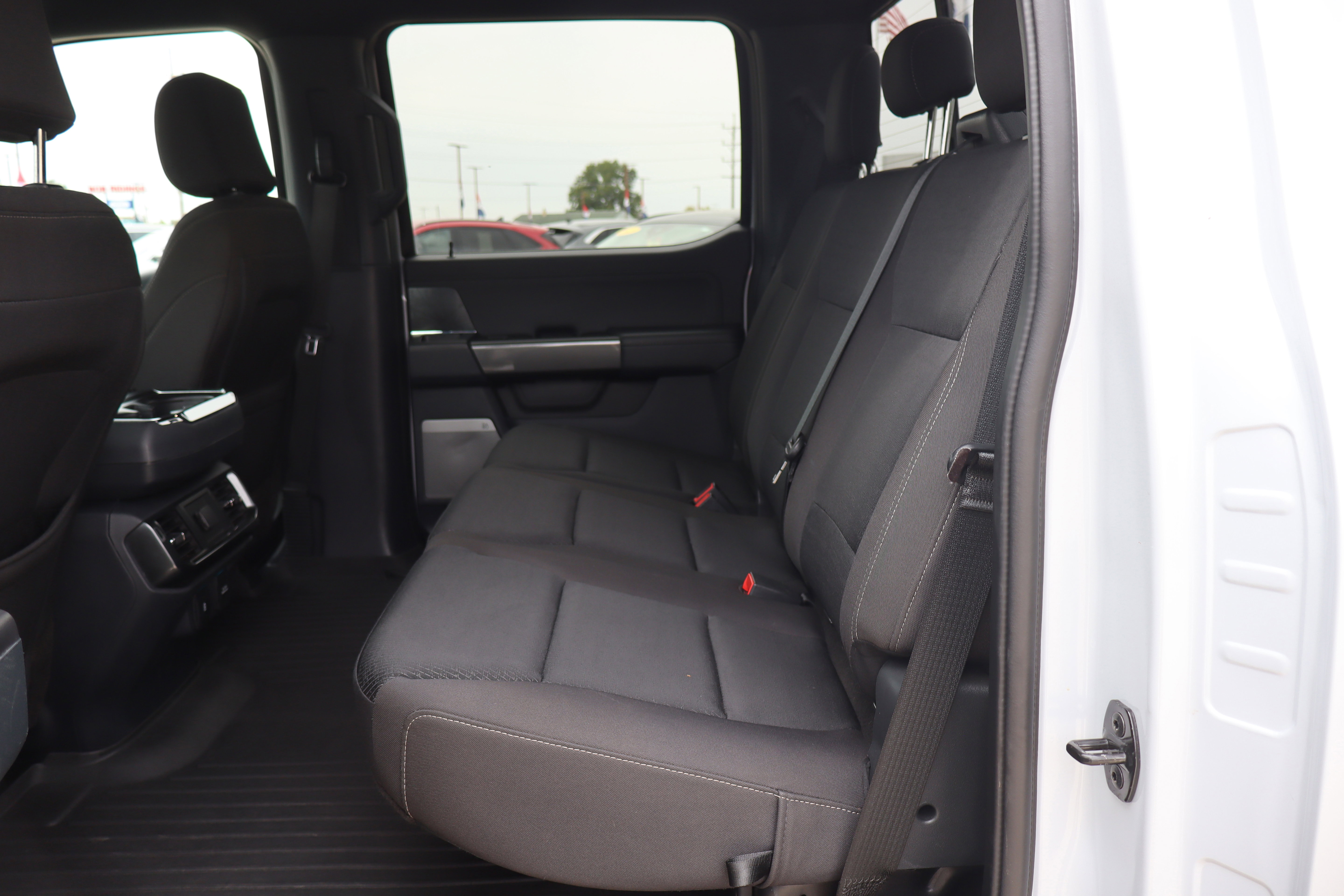 Used 2022 Ford F150 XLT w/ Equipment Group 302A High image 11