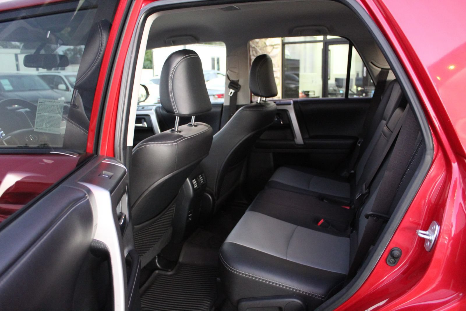 Used 2017 Toyota 4Runner SR5 Premium RWD image 13