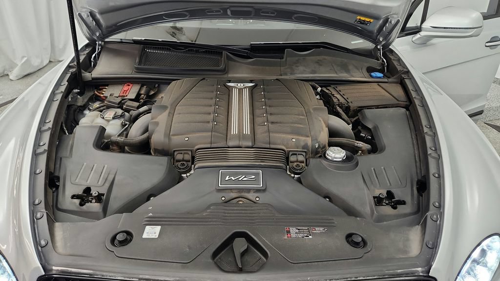 Used 2021 Bentley Bentayga Speed AWD/4WD image 61