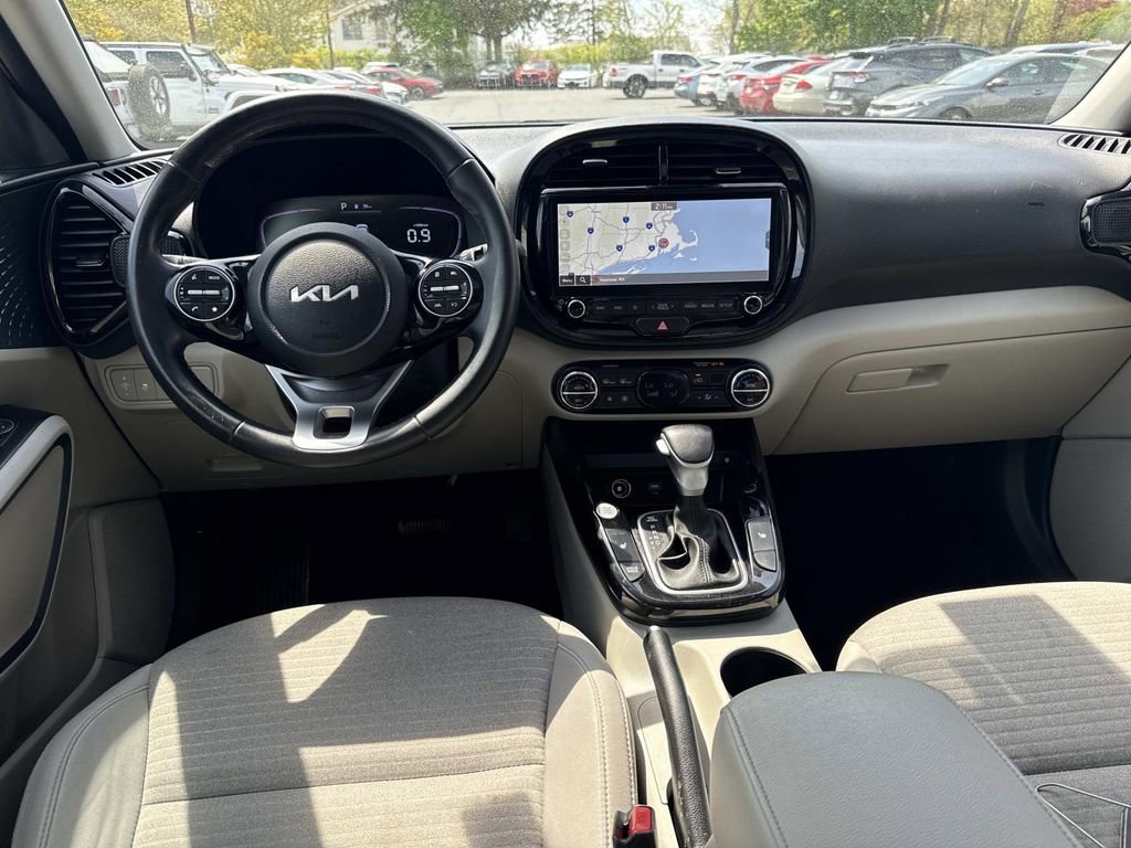 Used 2023 Kia Soul EX FWD image 14