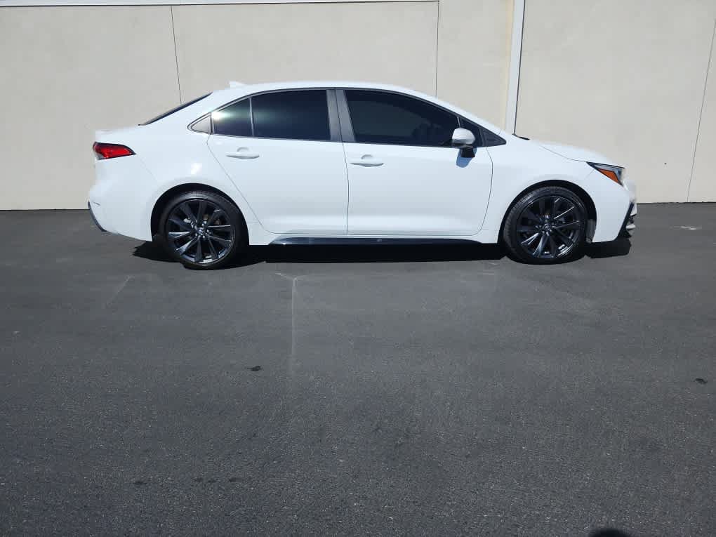 Used 2025 Toyota Corolla SE FWD image 3