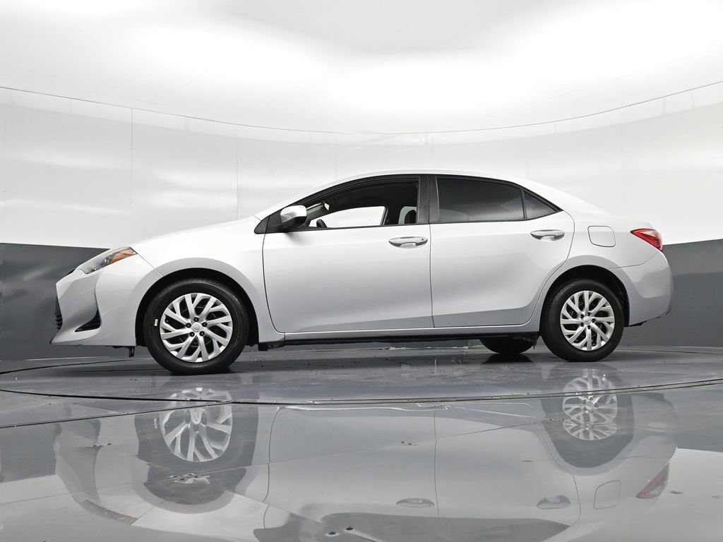 Used 2018 Toyota Corolla LE FWD image 33