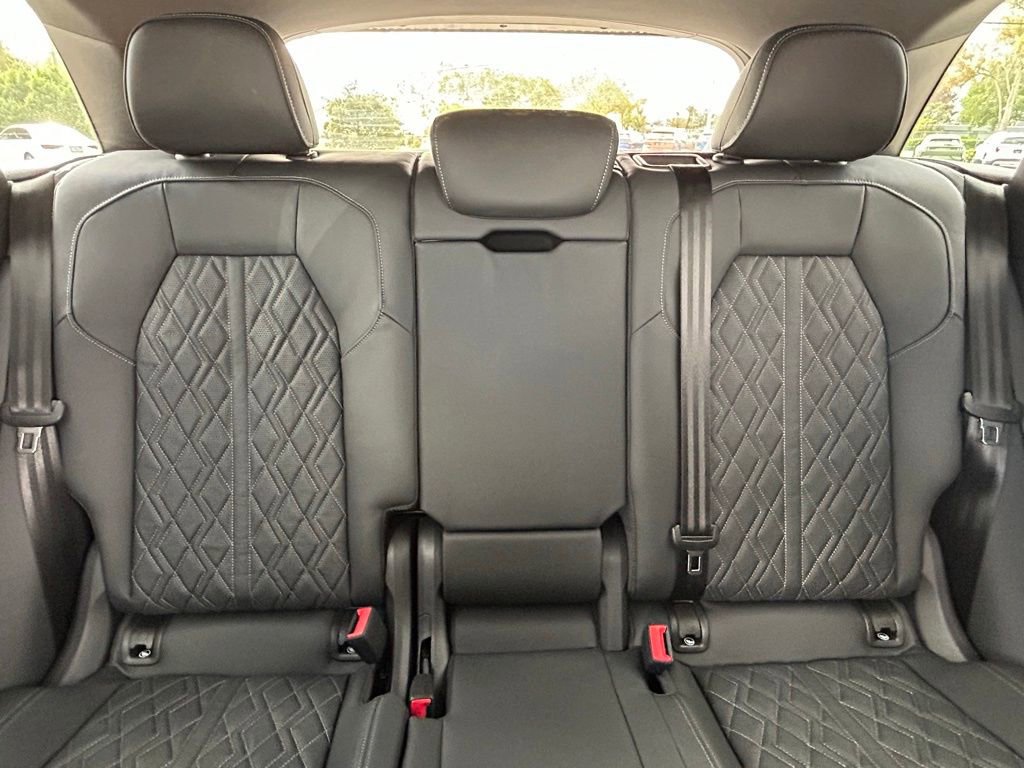 New 2025 Audi SQ5 Premium Plus image 17