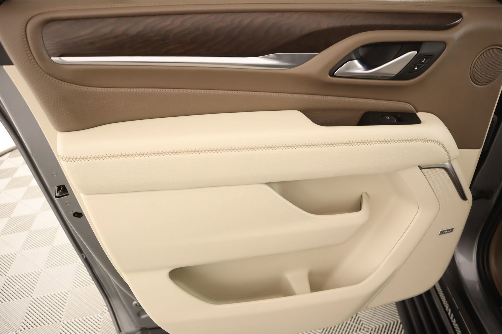 Used 2022 GMC Yukon XL Denali image 19