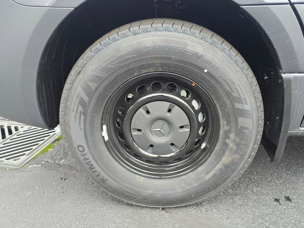 New 2025 Mercedes-Benz Sprinter 2500 image 10