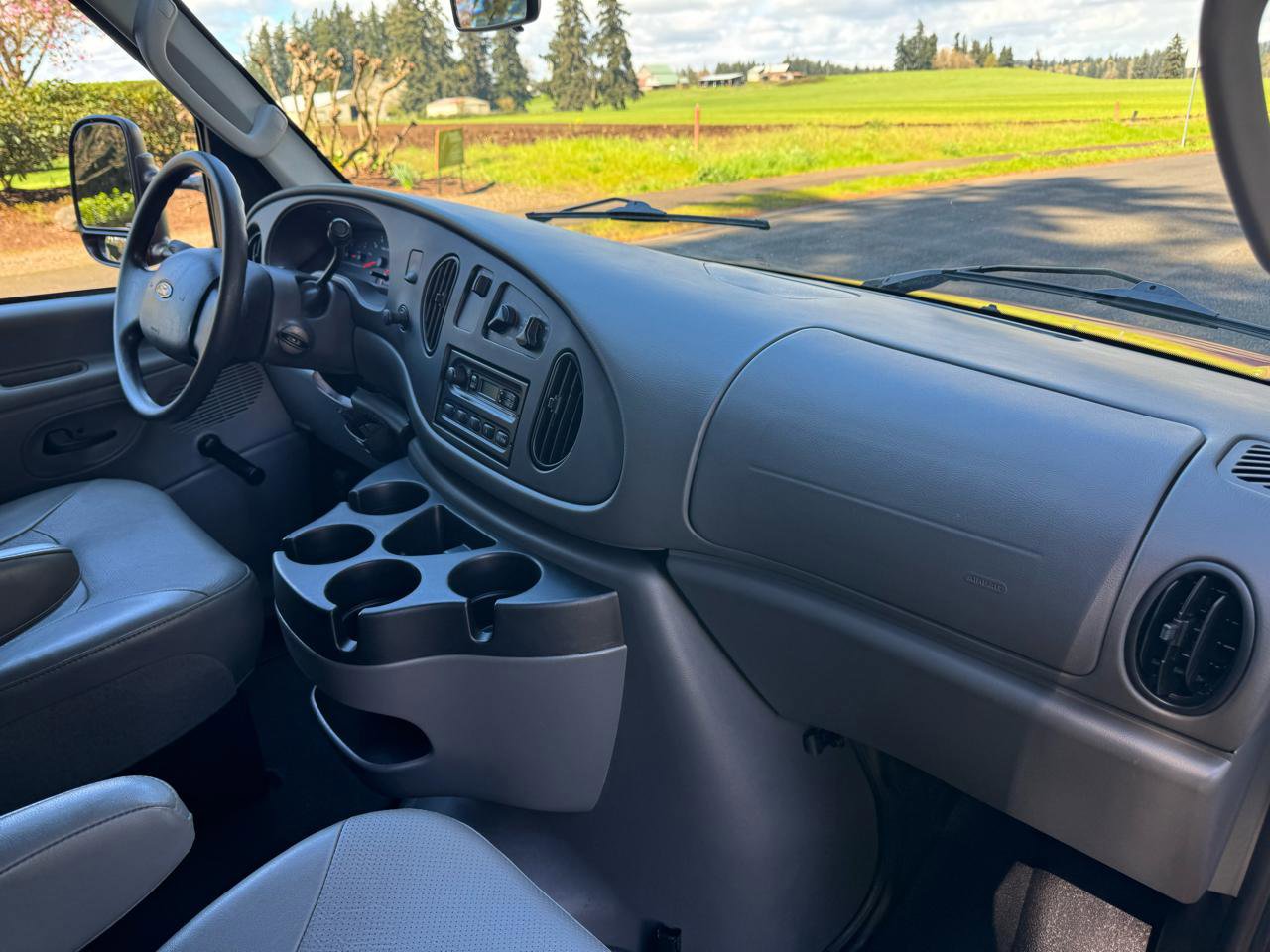 Used 2008 Ford E-350 and Econoline 350 Super Duty image 17