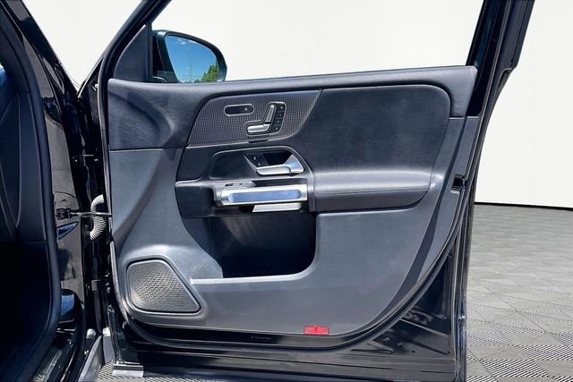 Used 2023 Mercedes-Benz GLB 250 4MATIC image 19