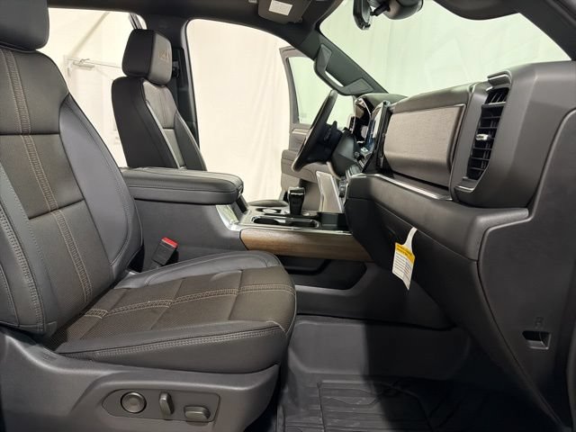 New 2026 Chevrolet Silverado 1500 High Country w/ High Country Premium Package AWD/4WD image 24