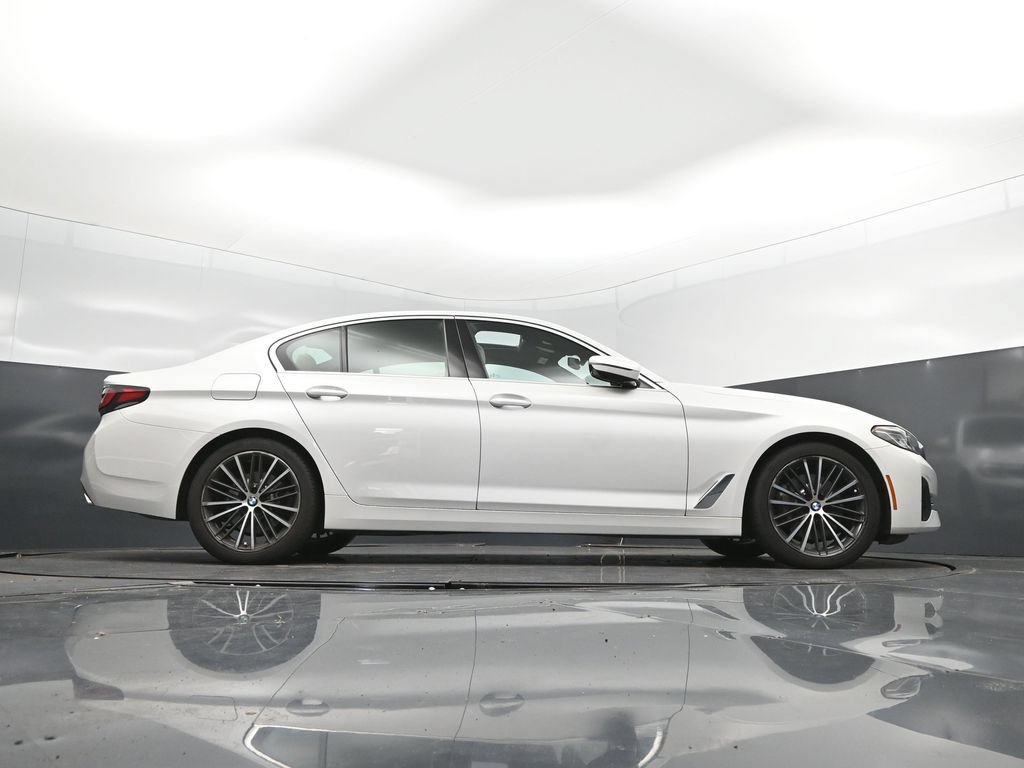 Certified 2023 BMW 530i w/ Premium Package RWD image 43