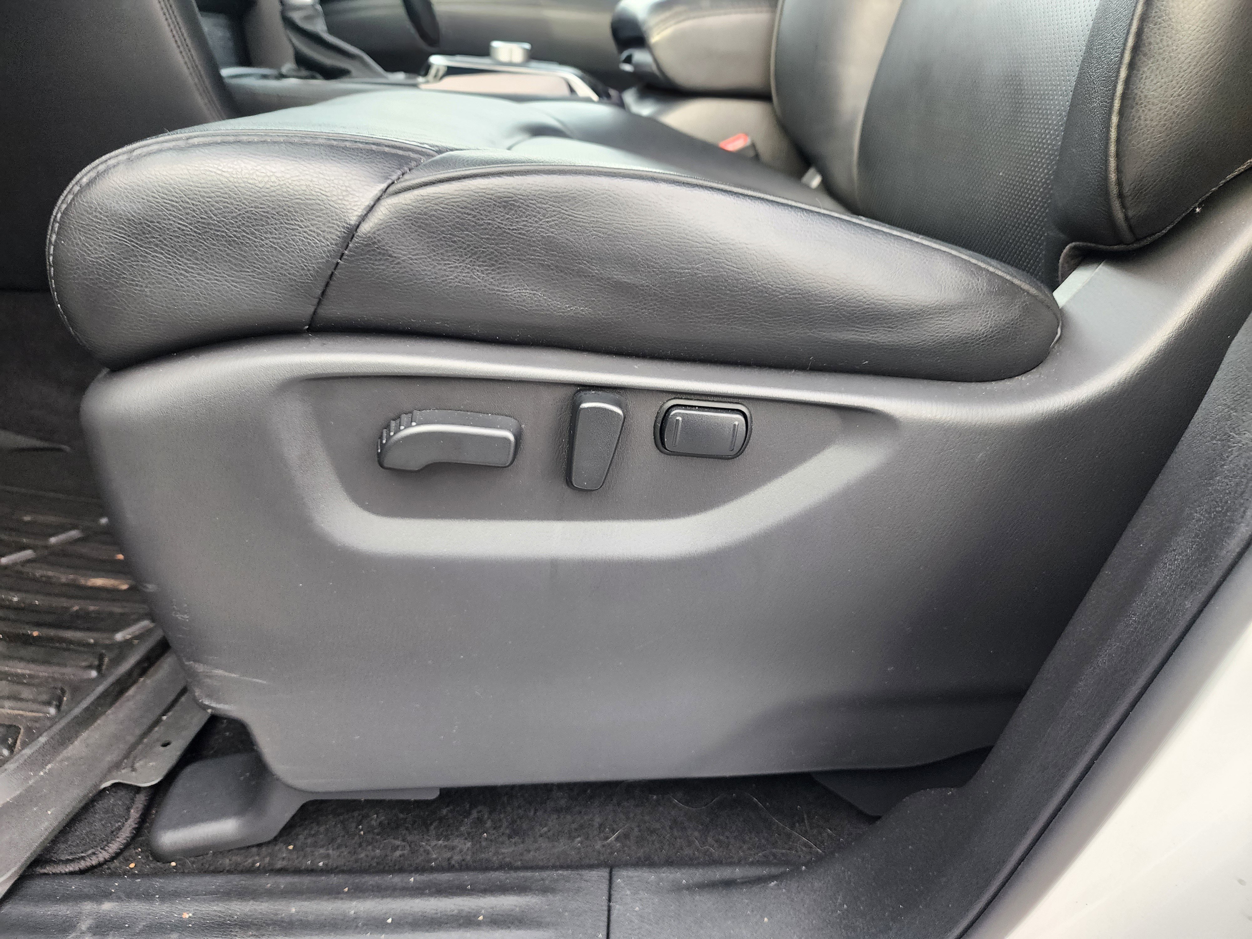 Used 2022 Nissan Armada SL w/ Midnight Edition Package image 27